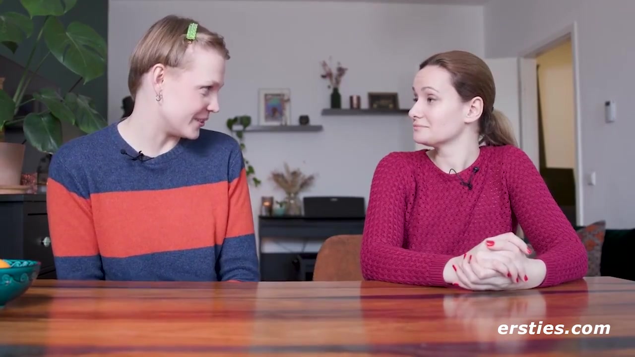 Pornoproduzentin Trifft Heibes Fan Girl