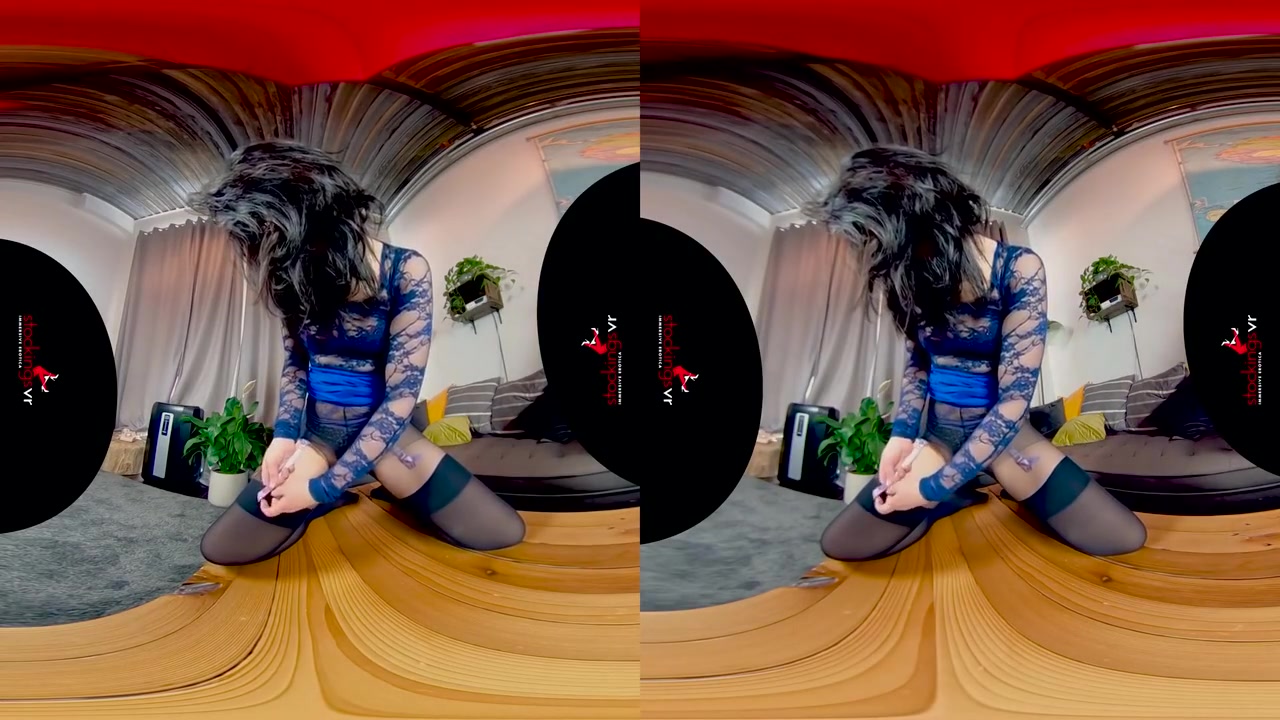 Virtual Reality - Escape To A Sensual Nylon World
