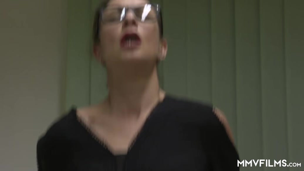 Hot horny Milf wants to learn how to drive the easy way