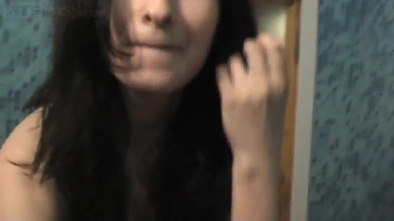 Nika is showing her sweet skinny body