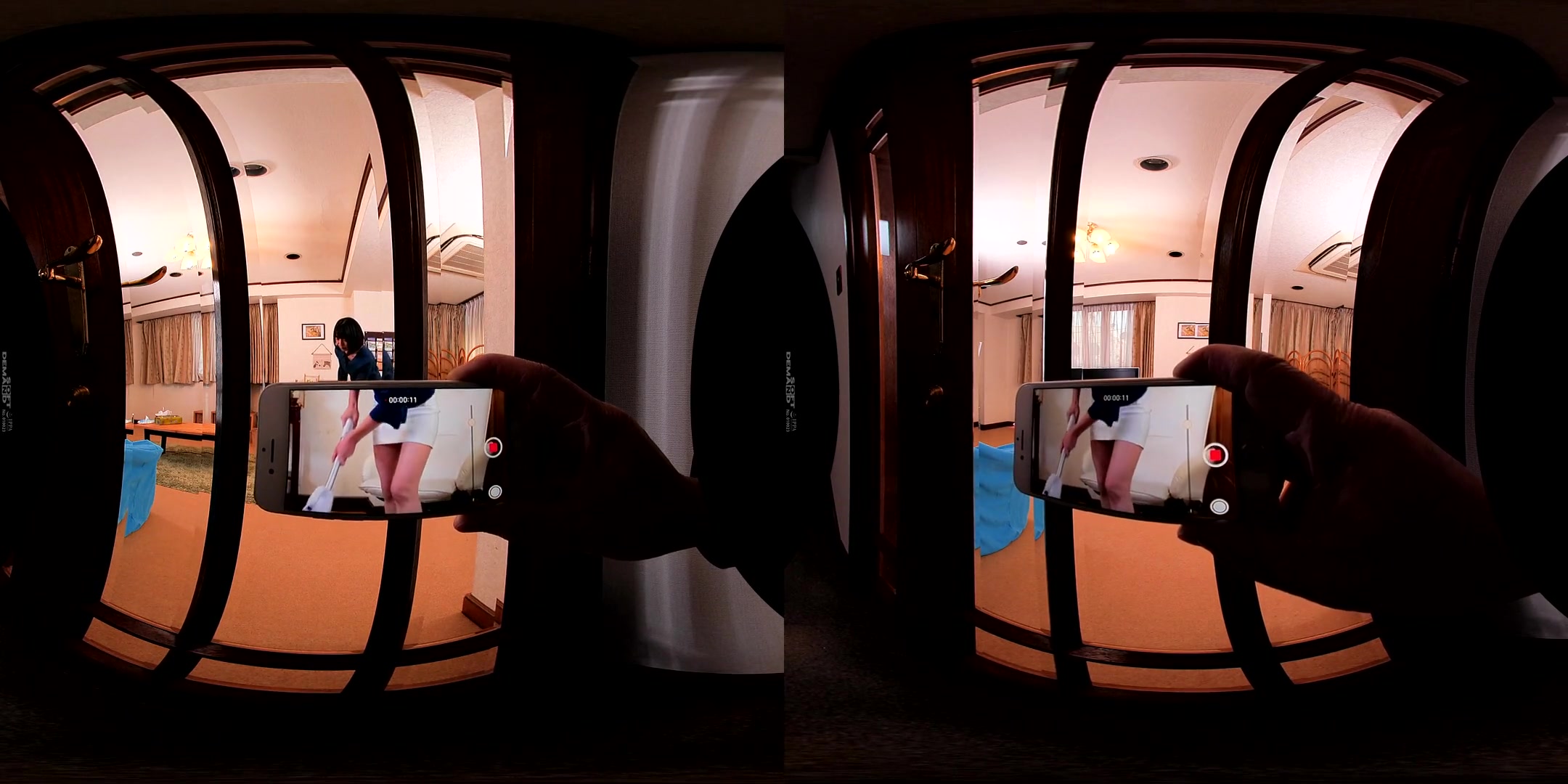 Zoomed-in Peeping VR 2 - Upskirt Downblouse
