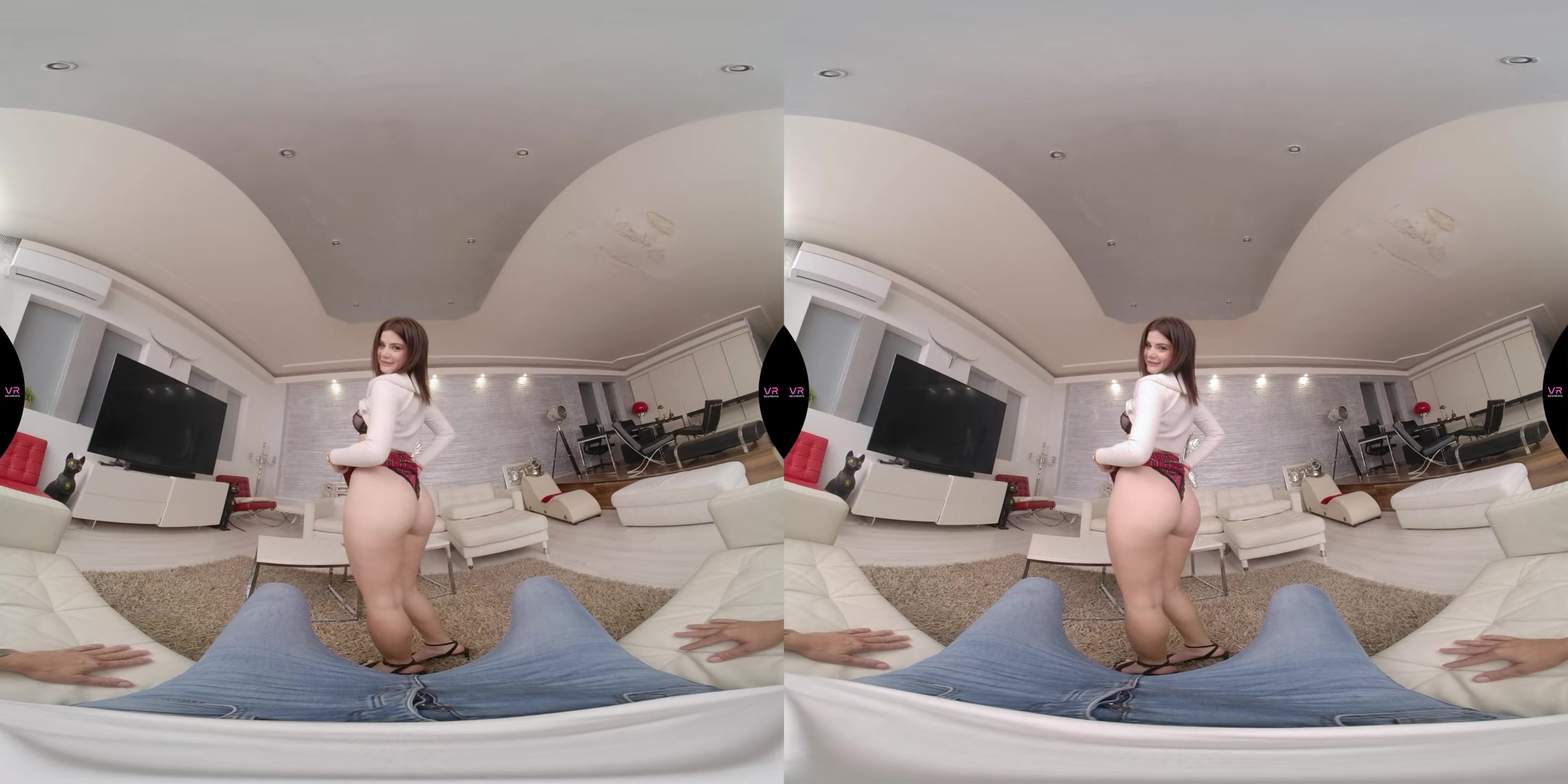 Little Slut Valkiria Needs Fuck - Vrsexperts