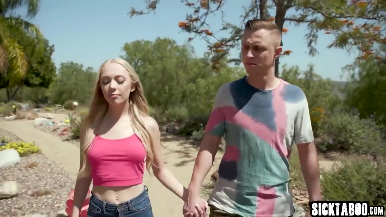Braylin Bailey And Slimthick Vic In Rough Sex Time With Girlfriends Busty Stepmom