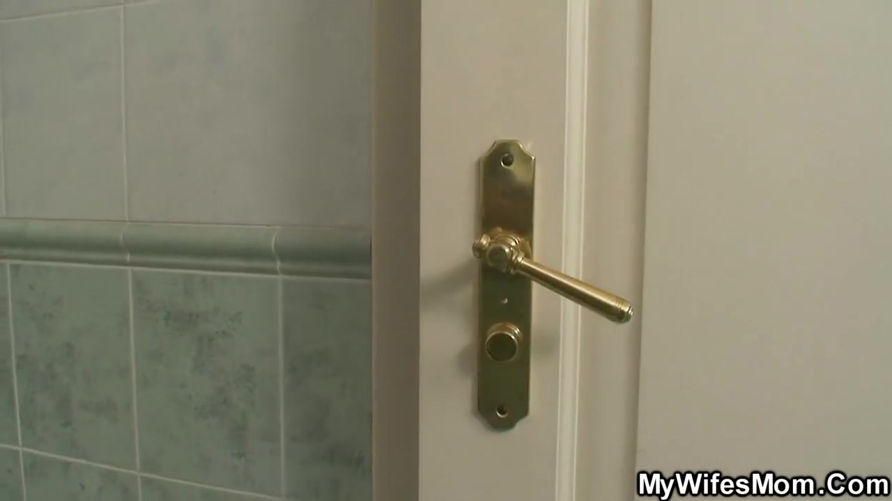 Huge Boobs In Cheating Sex With Step mother Girlfriend