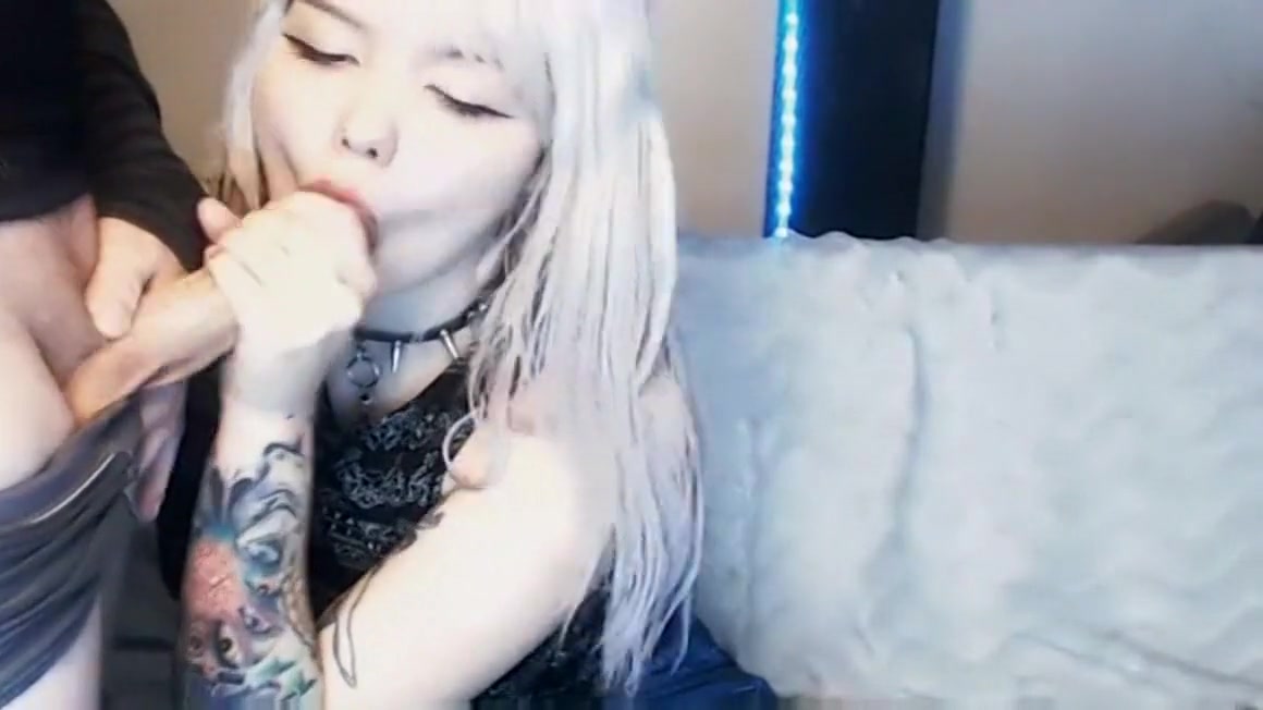 Charming Blonde Chick Slurps Tranny Cock