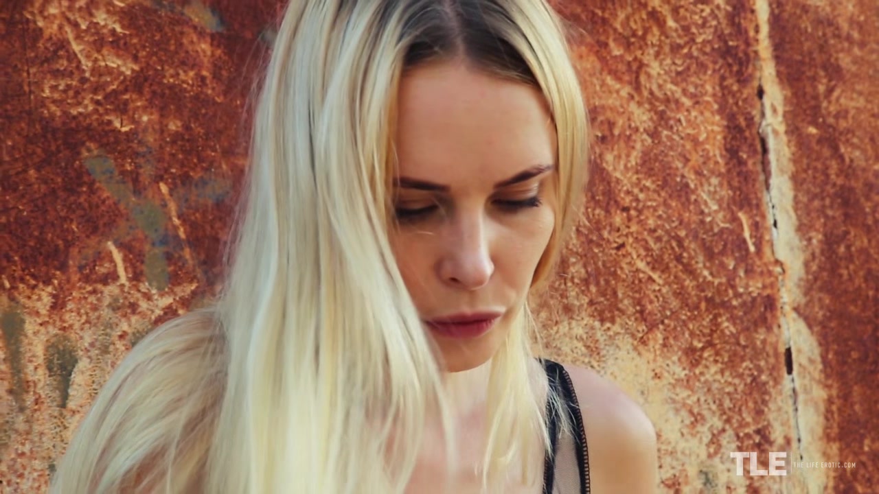 Cumming Hard - Maria Rubio - TheLifeErotic