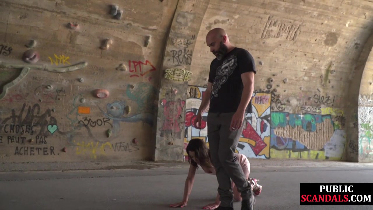 Public slut bound and facefucked outdoors by maledom
