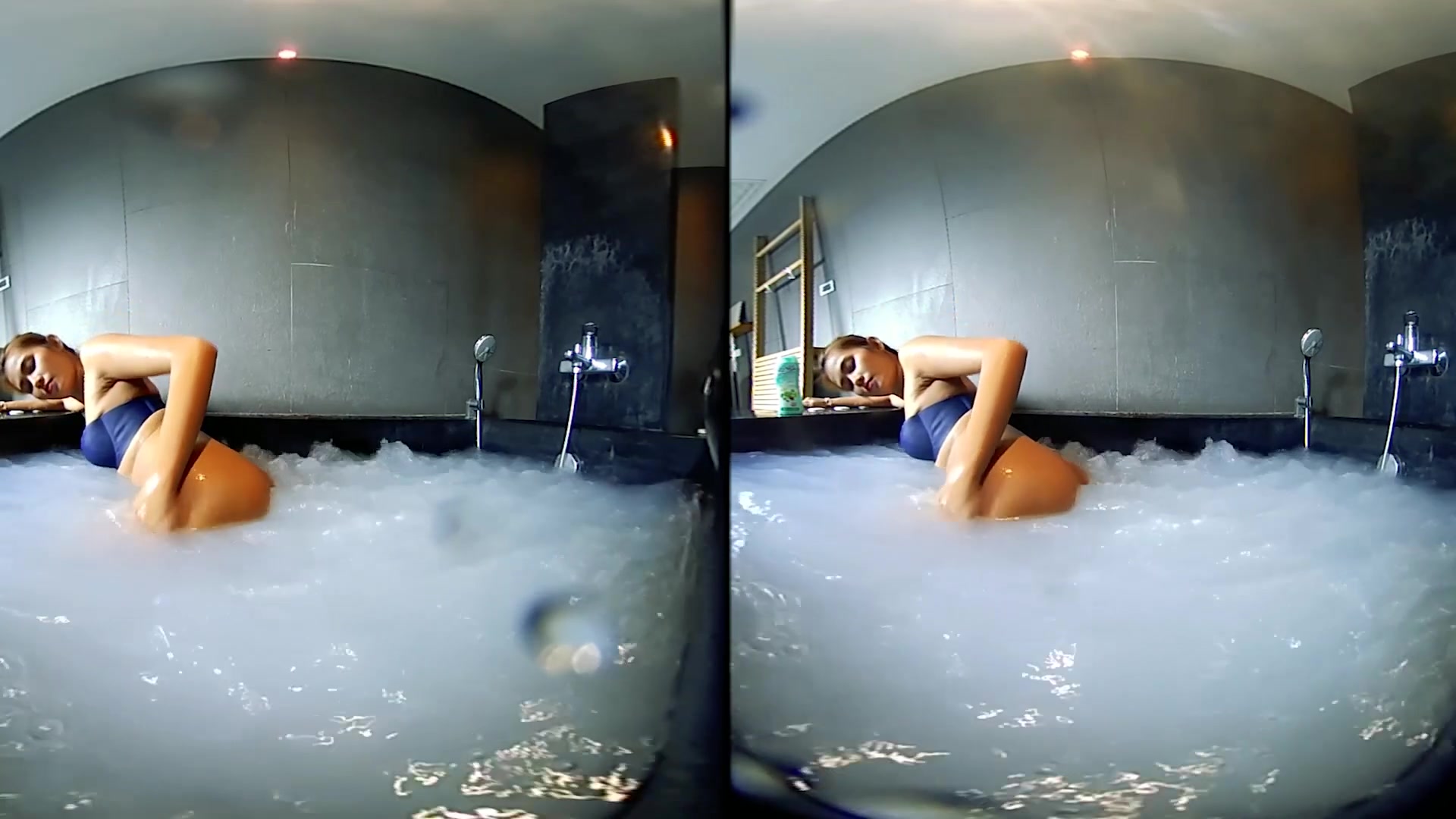 Wet Finger Games In The Whirlpool 3 - VRPussyVision
