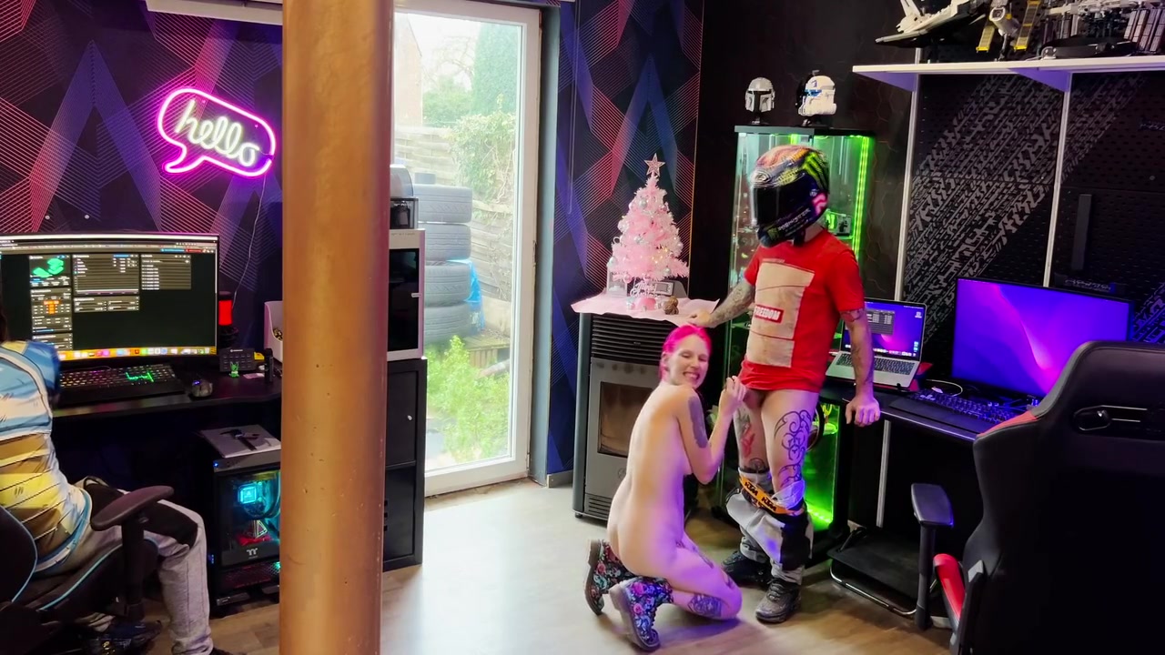 Delivery Guy Cums In My Pussy While My Husband Watches