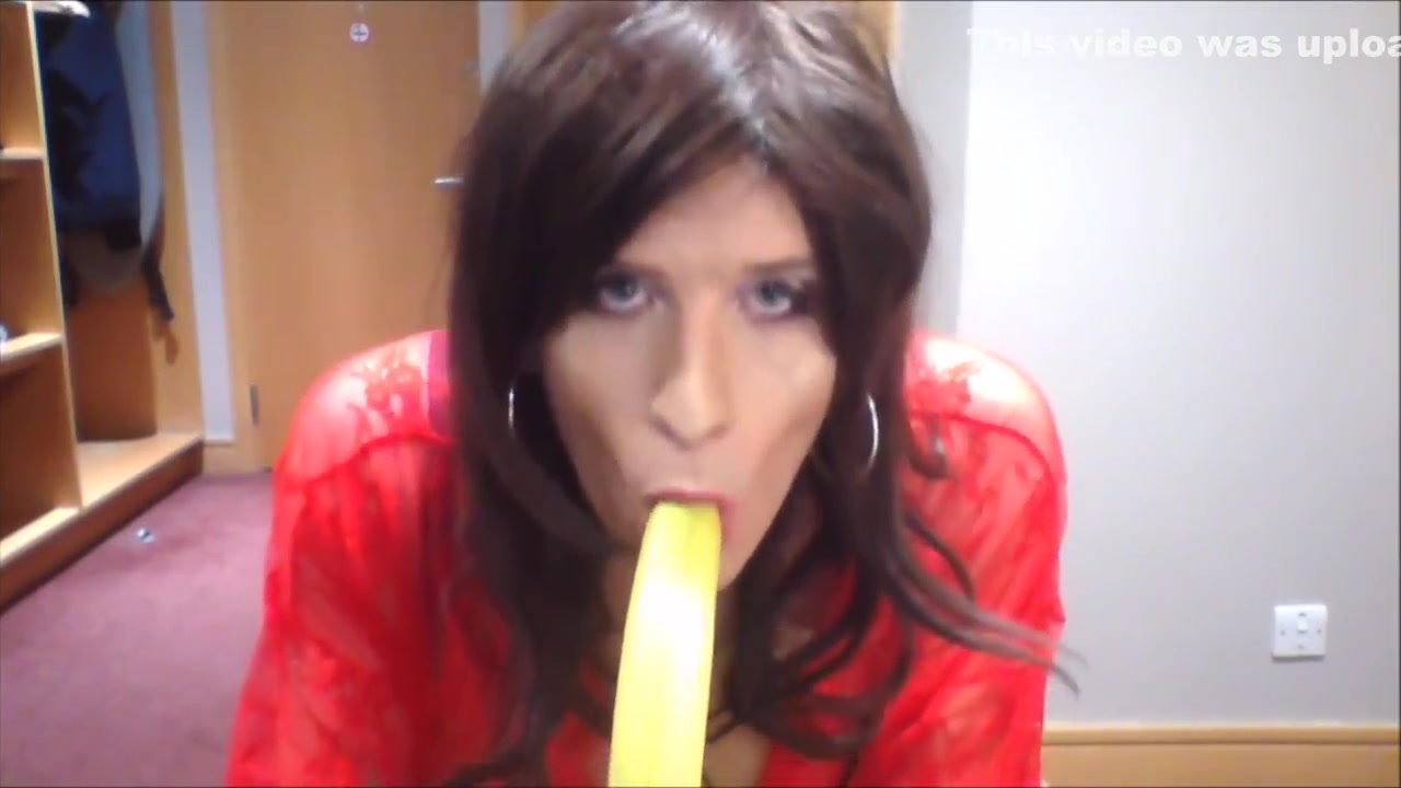 Banana Fun With Busty CD TV Yolana Demontfort