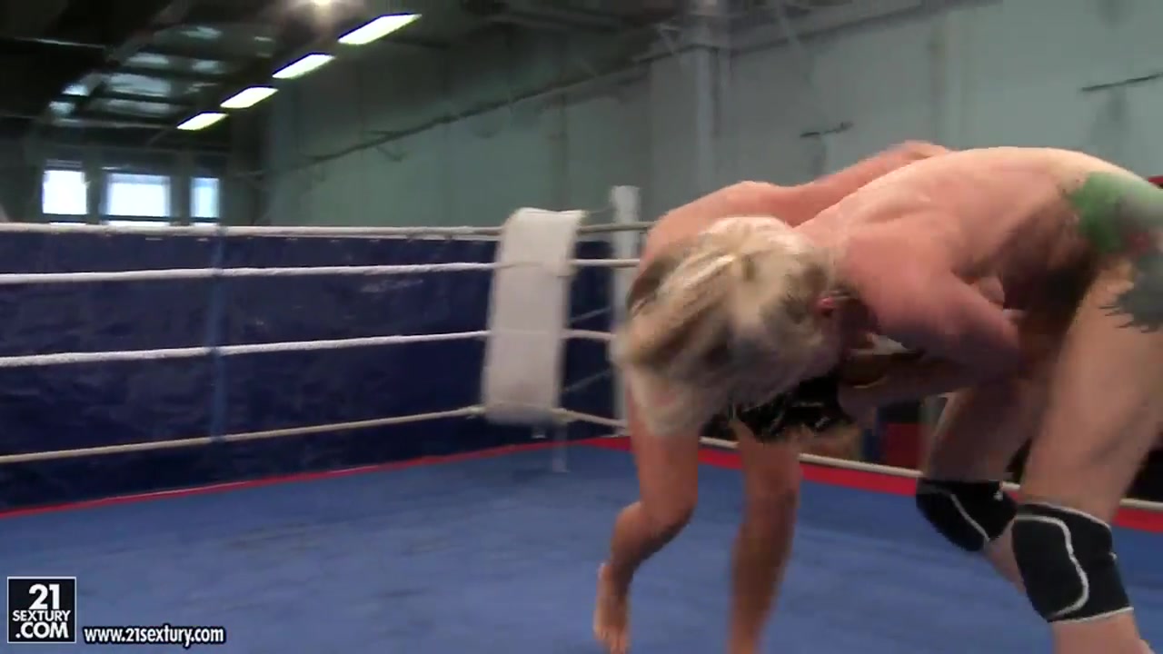 Angel Long and Chaty Heaven in lesbo wrestling