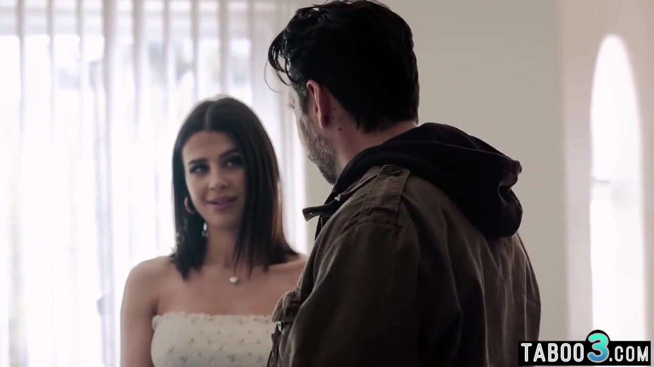 Has To Get Laid In Front Of Her Stepmom - Dana Vespoli, Kylie Rocket And Tommy Pistol