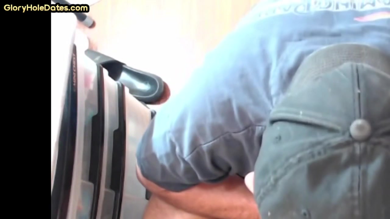 Bottom DILF sucks n gets fucked in gloryhole homemade scene