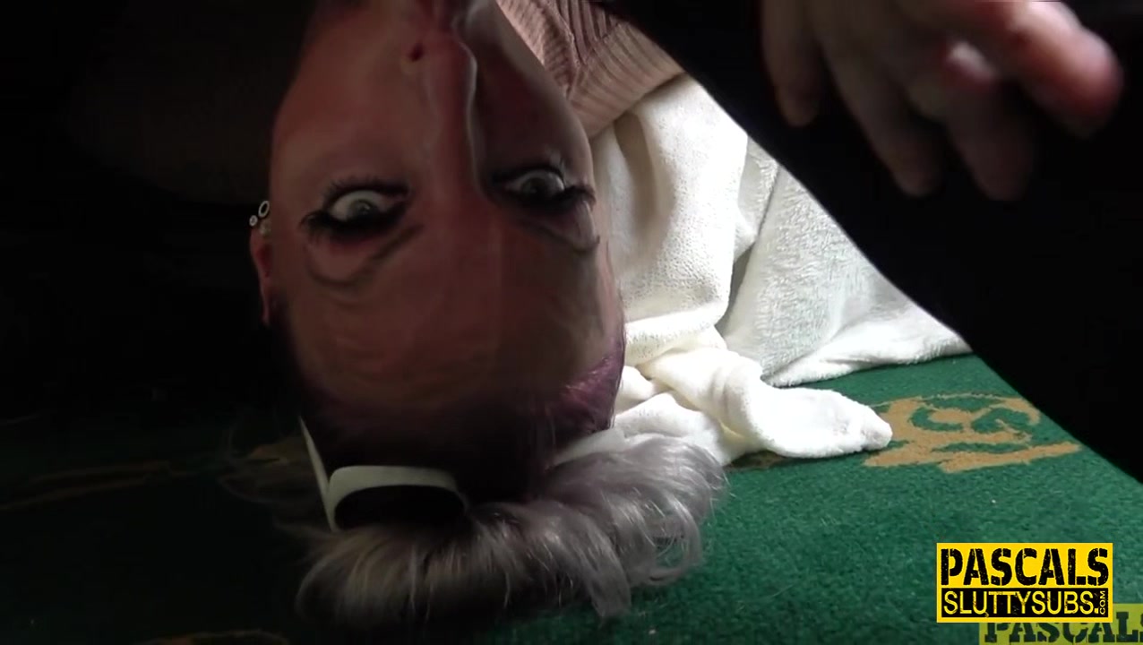 Milf submissive throats and gets analized