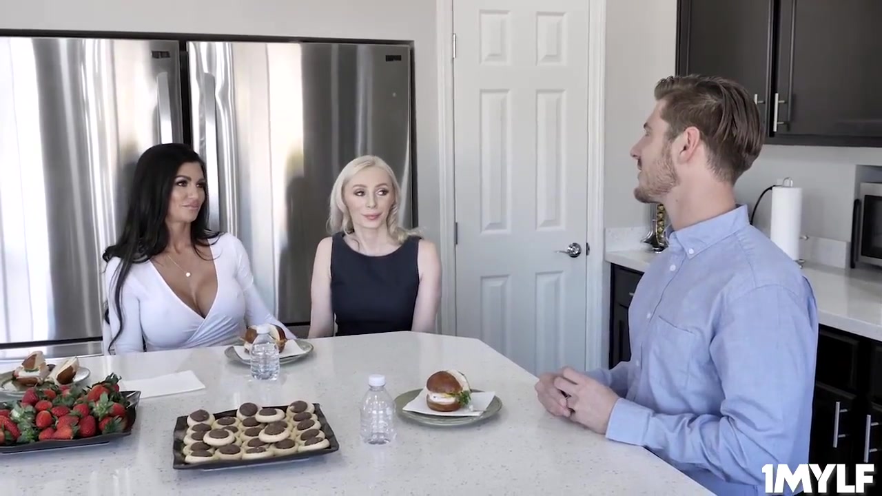 Melissa Watches The Sexy Blonde Milf Natasha And Gets S