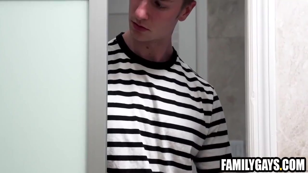 Gage Palmer And Alex Kof - Stepdad And Stepson Shower Together