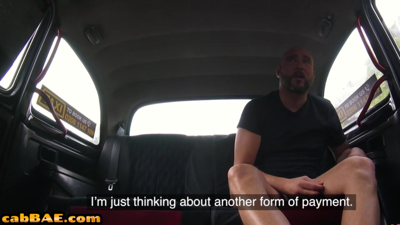 Bigtit cabbie publicly riding passenger on the backseat