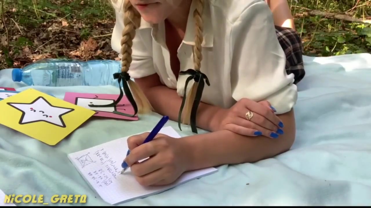 Stranger Caught A student 18+ Masturbating In The Forest And Decided To Help Her And Cum On Her Pussy
