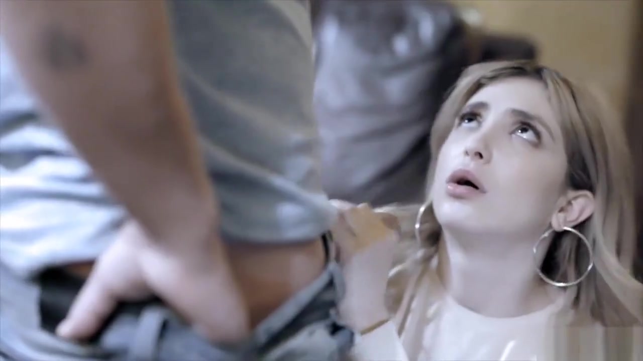 Babysitter lies to BF over phone while fucked by a guy