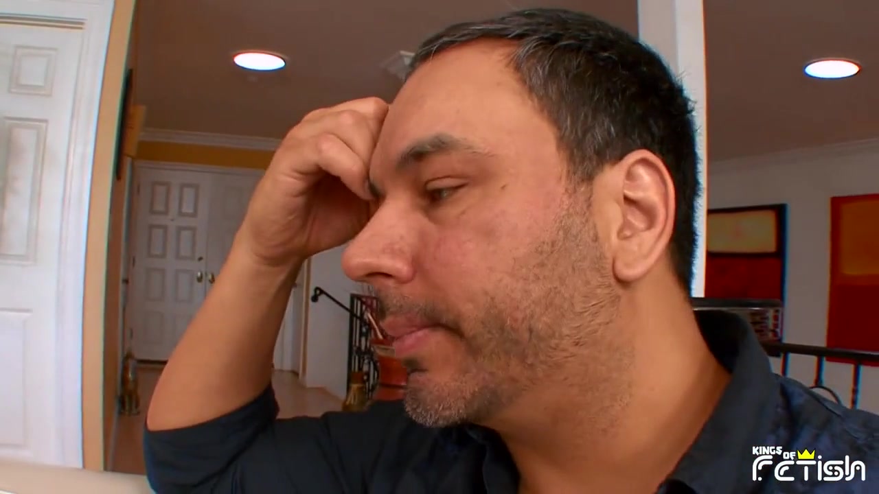 Horny Wife Invites A Experienced Guy To Fuck Her In Front Of Cuckold Husband