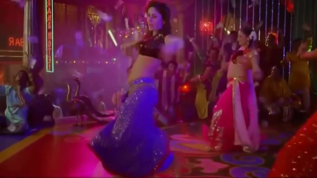Kareena kapoor jerk off challenge fevicol se edition