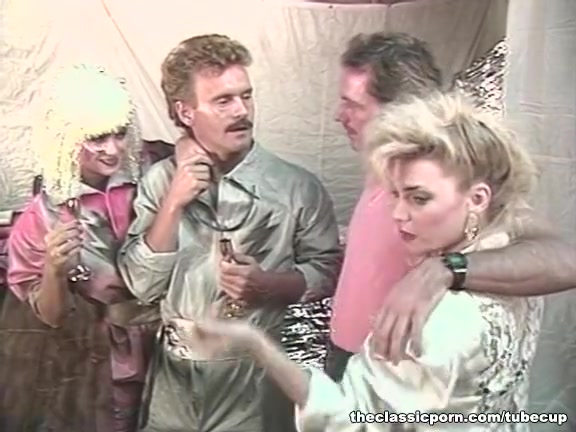 Retro gangbang in the full play