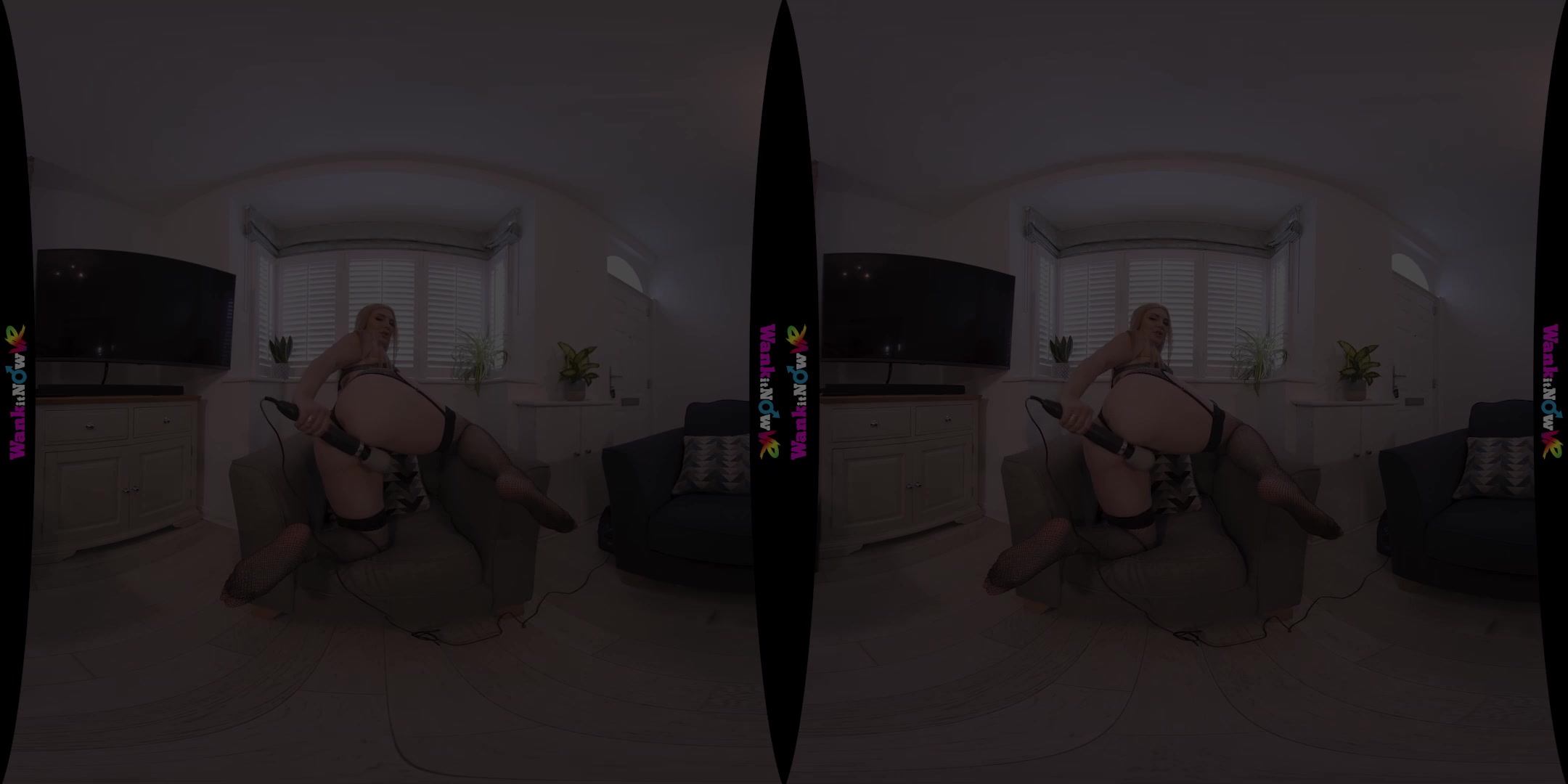 New Toy Feeling featuring Roxee Couture - WankitNowVR