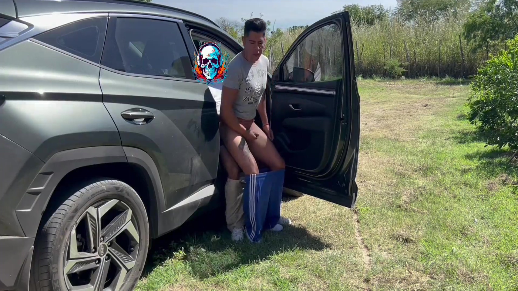 Omar Castell C And Angel Tacru - Mi Vecino Se Tomo 2 Cervezas Y Termino Follandome 4 Min