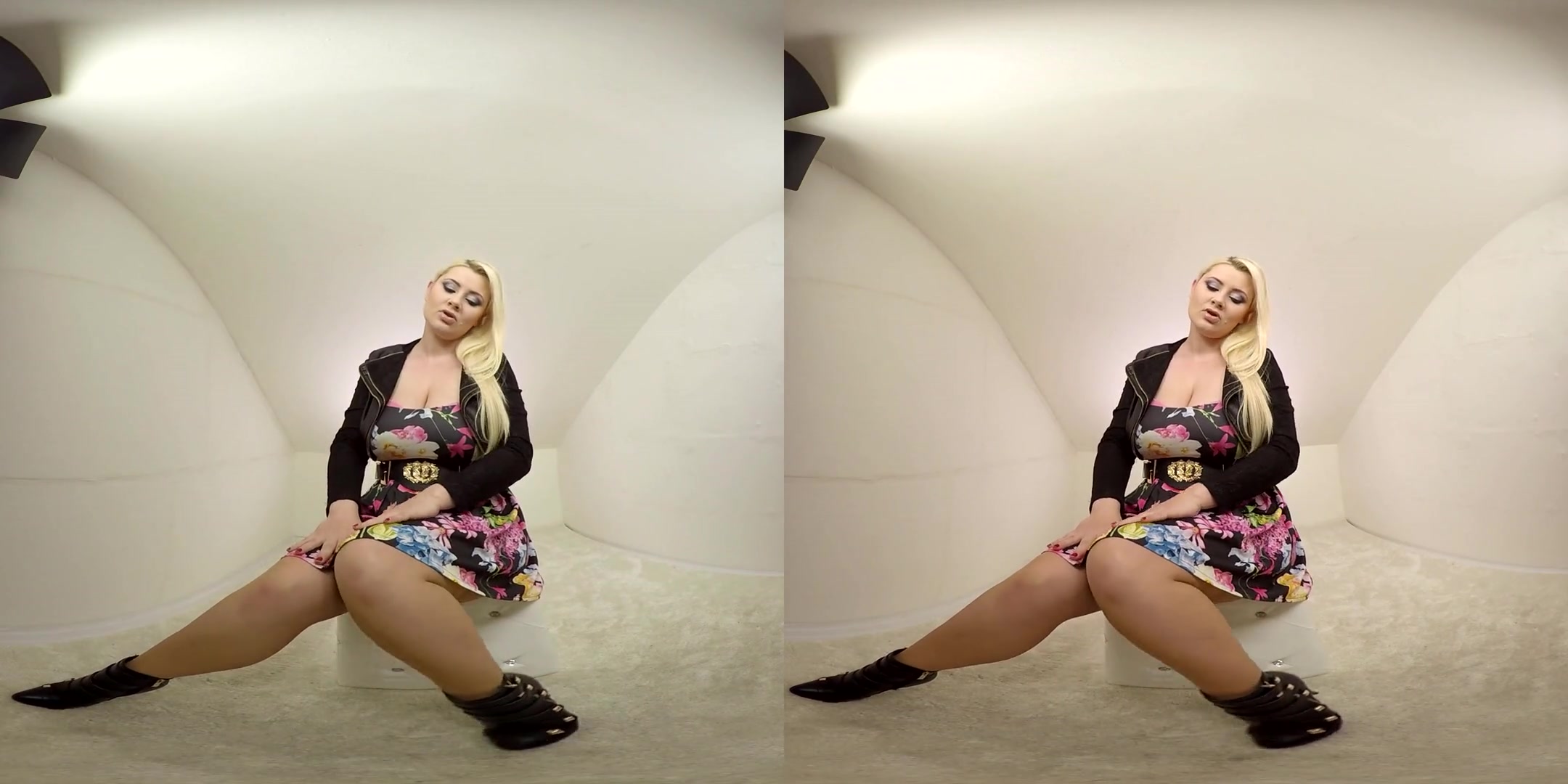 Alexa Bold & Alexa Bold in Horny Alexa Bold Fucks Her Toy - BravoModelsMedia