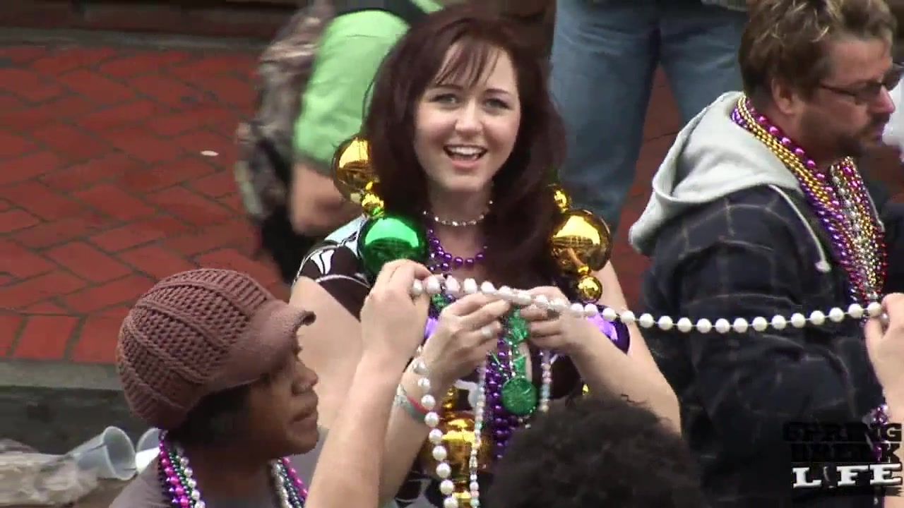 Afternoon at Mardi Gras - SpringbreakLife