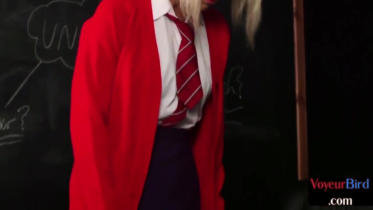 Upskirt College Provides Joi To Older Dude