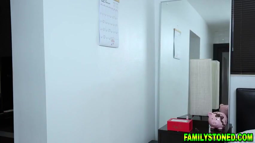 Stepdaughter And Stepdads Leap Year Fuck