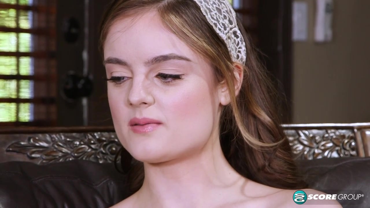 Help Her Cum - NaughtyMag