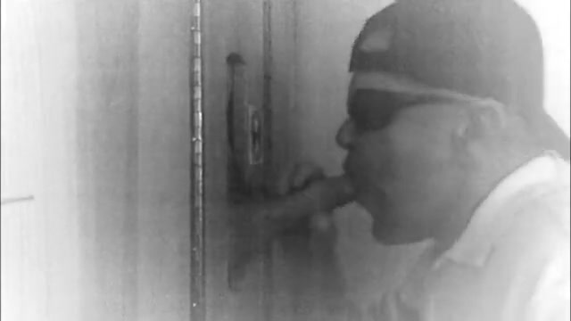 Vintage Gloryhole Sucking a Big Dick