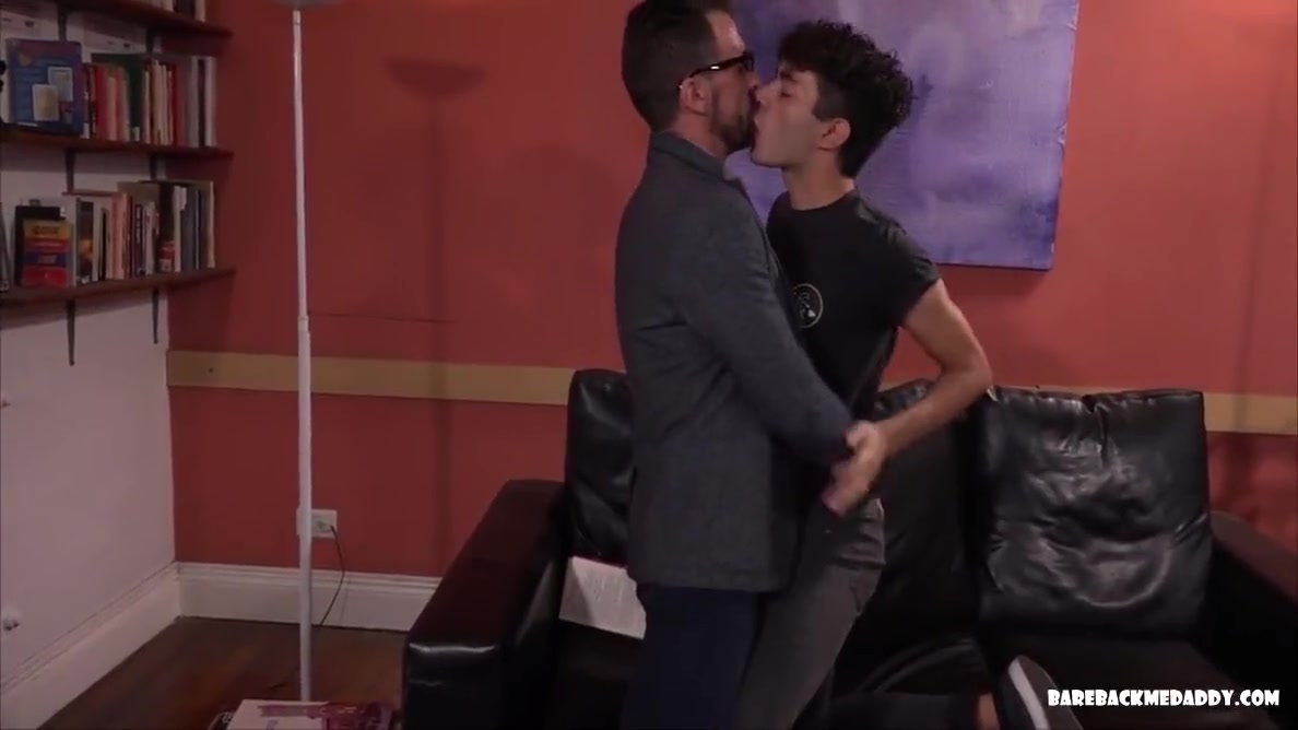 Step daddy Joris Barebacks Young Enzo