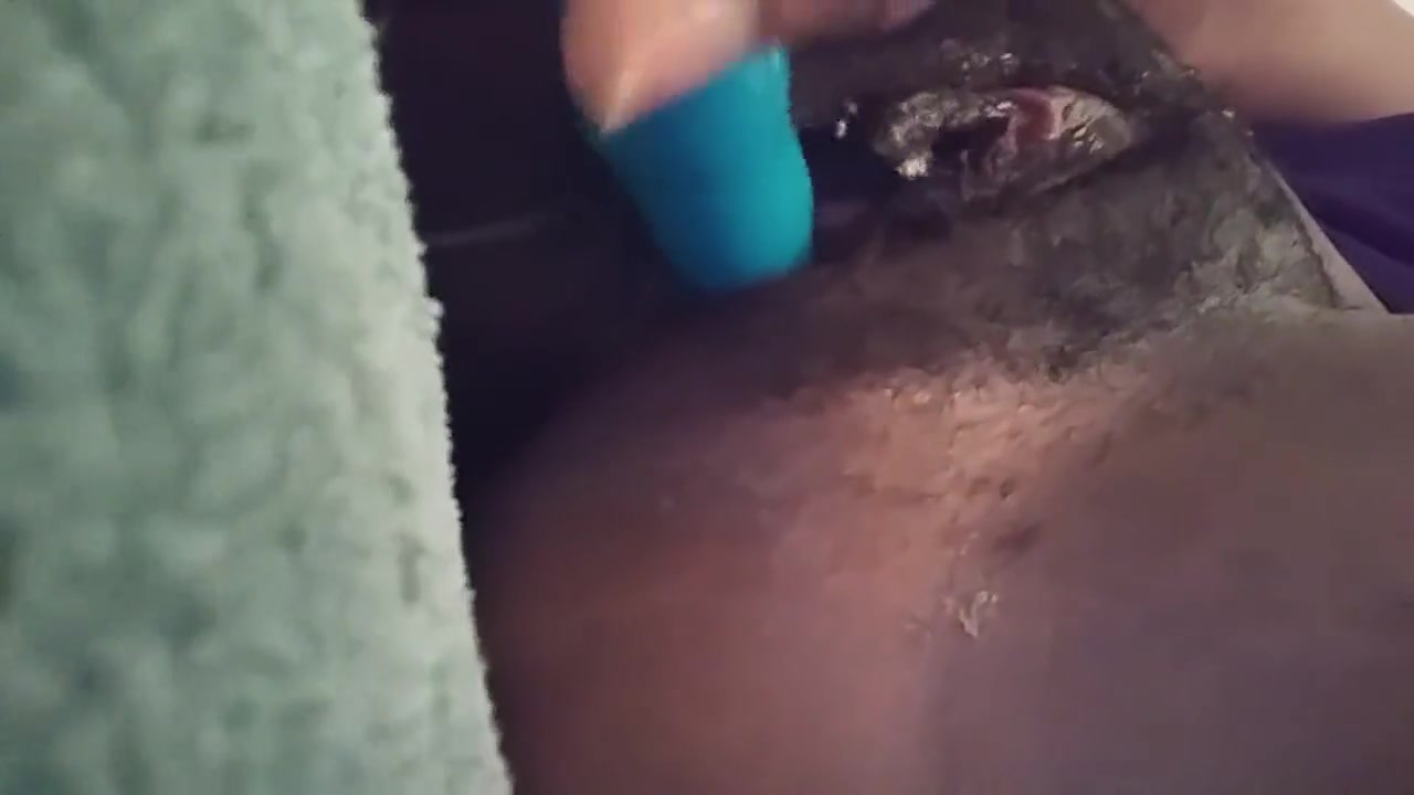 Making myself squirt with new toy