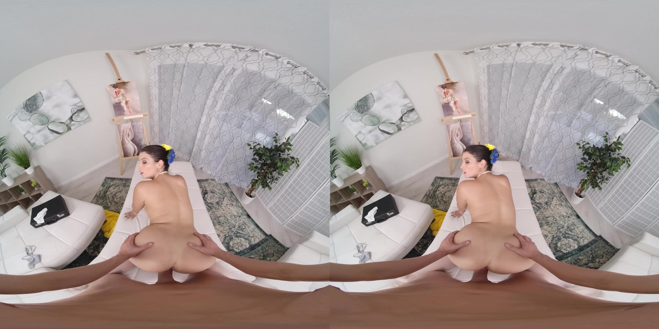 Open Borders: Busty Venezuela - VRBangers