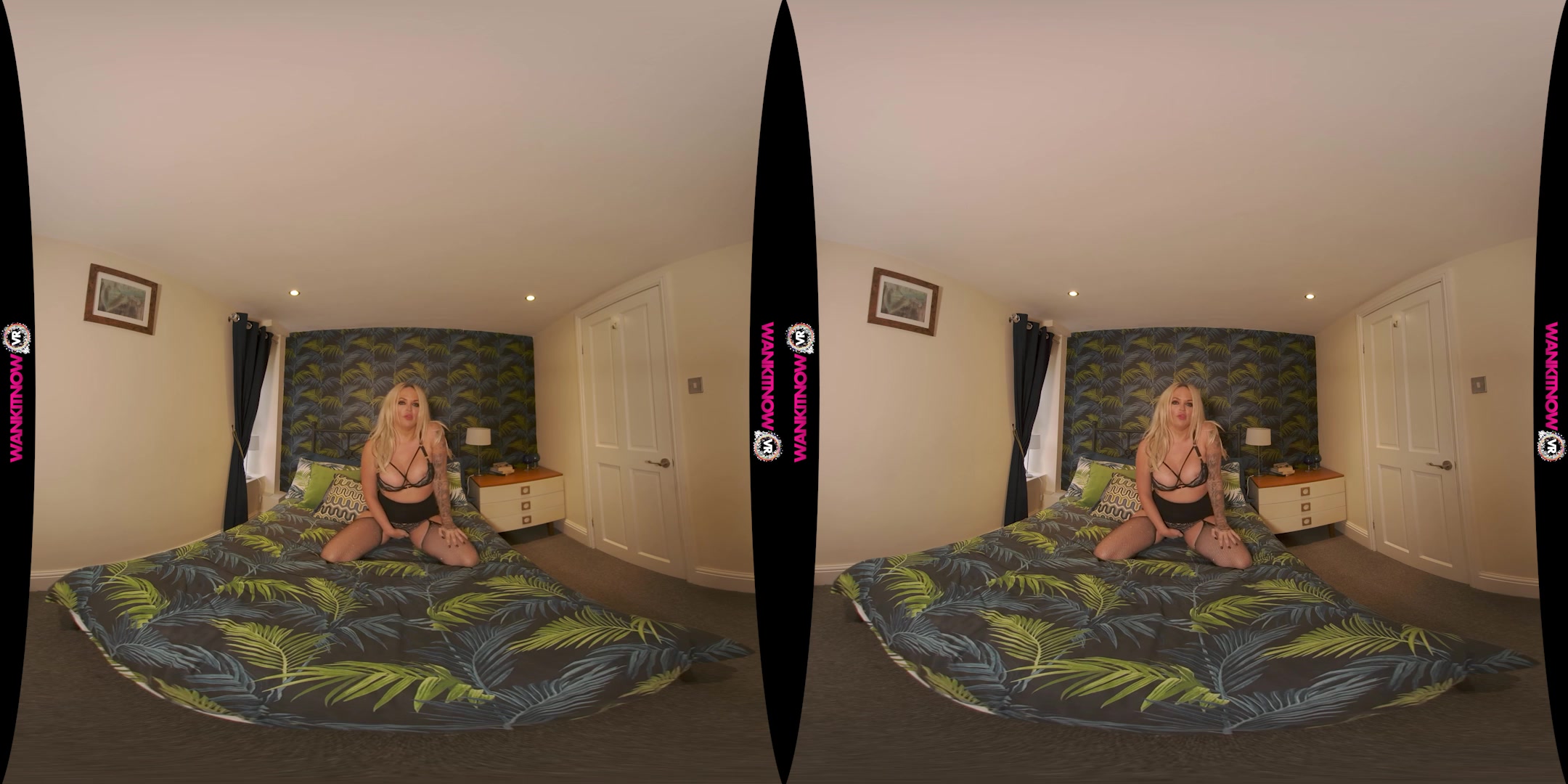Come And Watch Me Play featuring Louise Lee - WankitNowVR