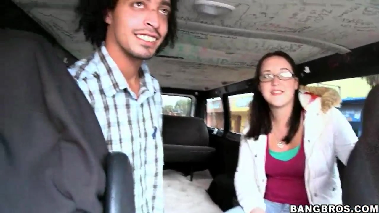 The amateur bodied curve Amy undresses totally in the friends' van