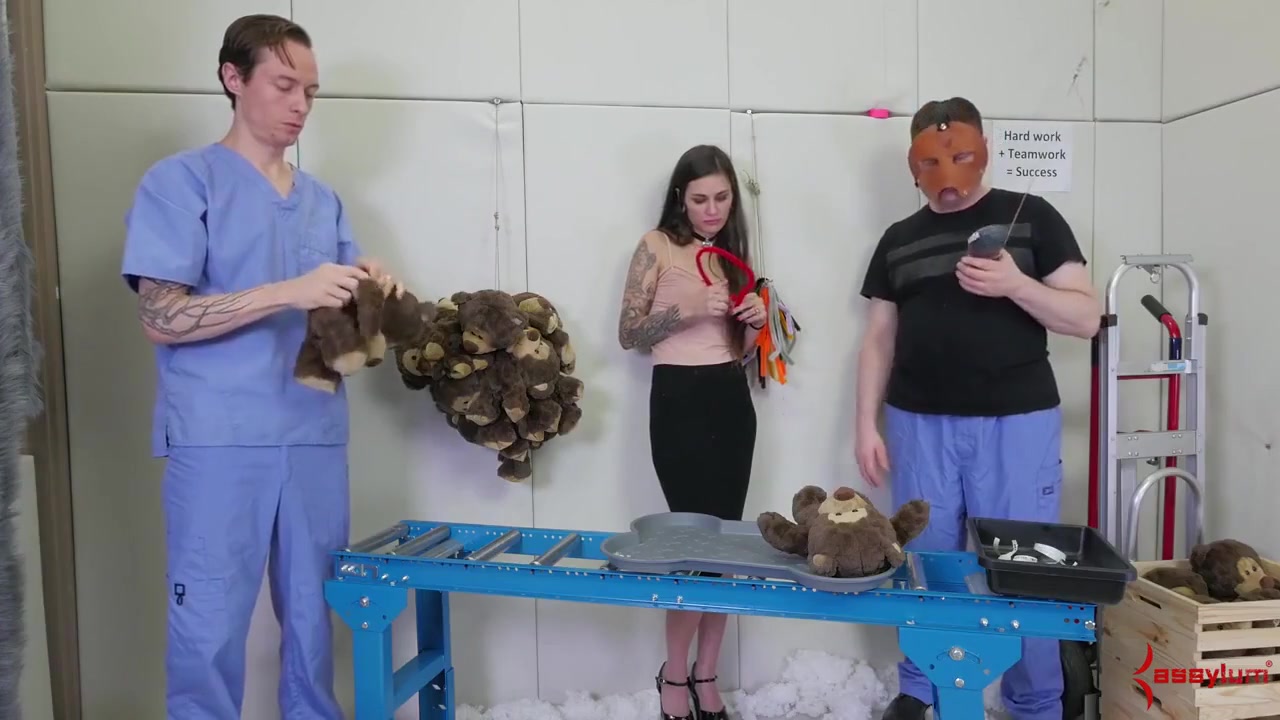 Threeway Sub Spit Roast For Bdsm teen 18+