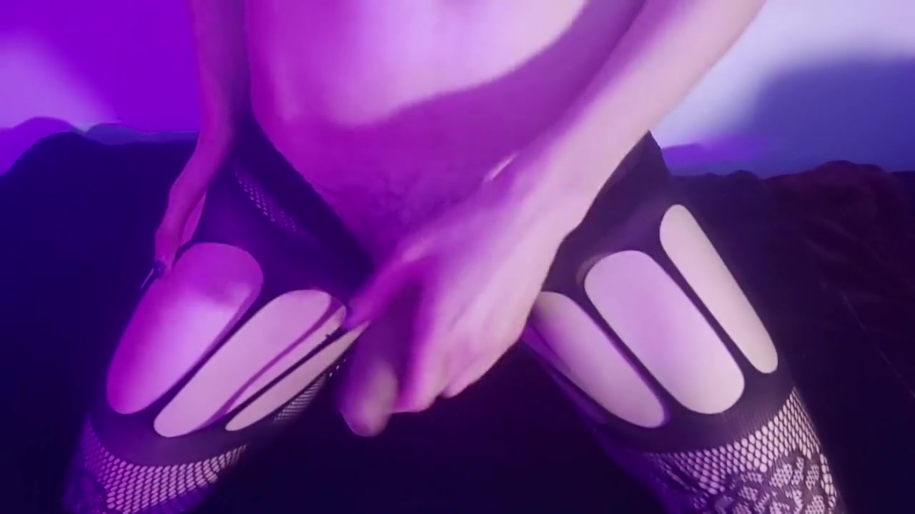 Jerking Off In Stockings