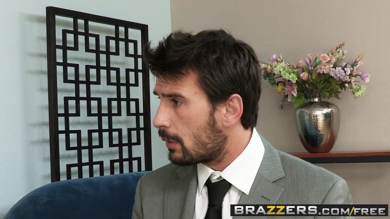 Brazzers - Step mommy Got Boobs - Diana Prince Manuel Ferrara - My Step mom The Hooker