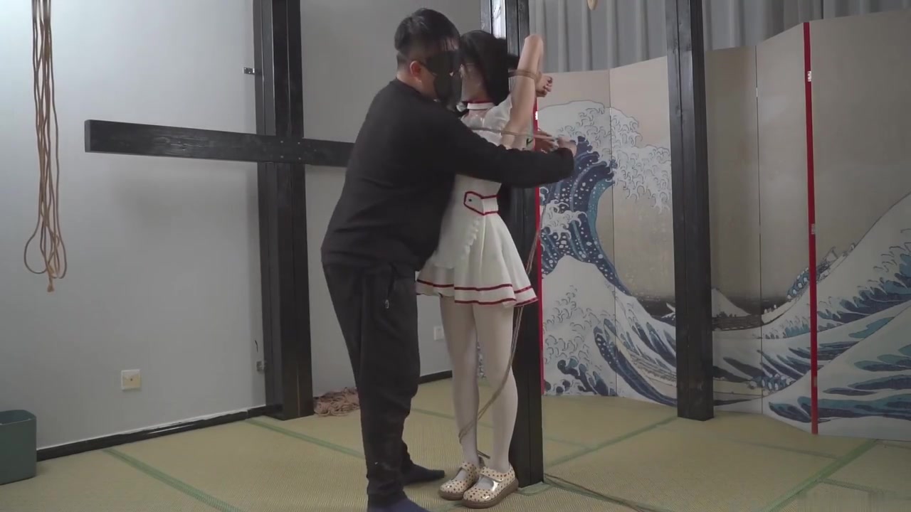 Chinese Beauty Bondage