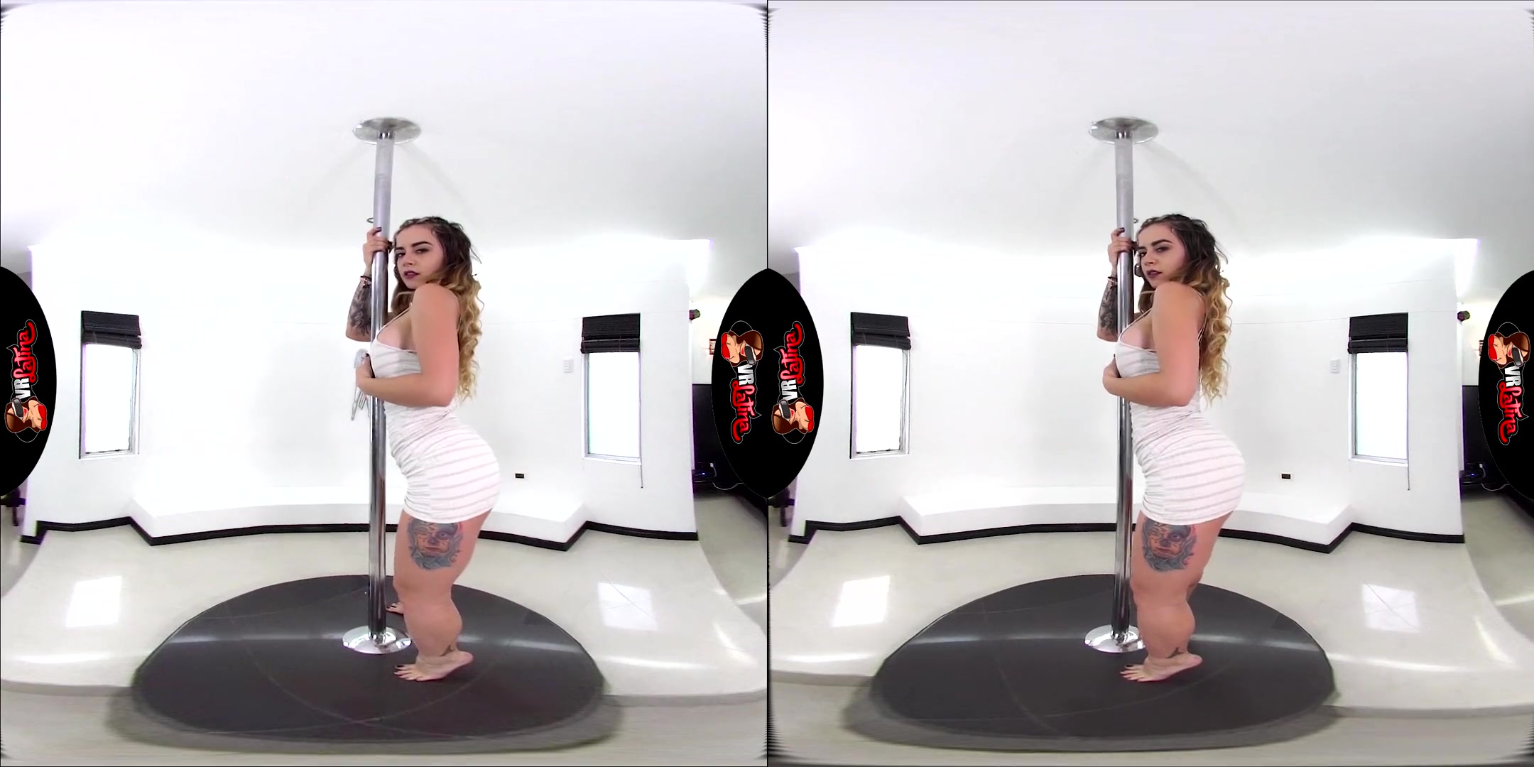 Luisa! & Samantha Sanchez & Diana Dimon in 3 Striptease! - VRLatina