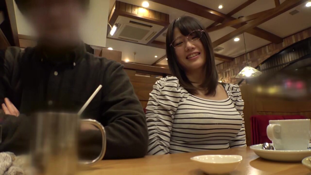 0001250_爆乳のぽっちゃり日本人女性がガン突きされる素人ナンパ痙攣イキ淫らな行為