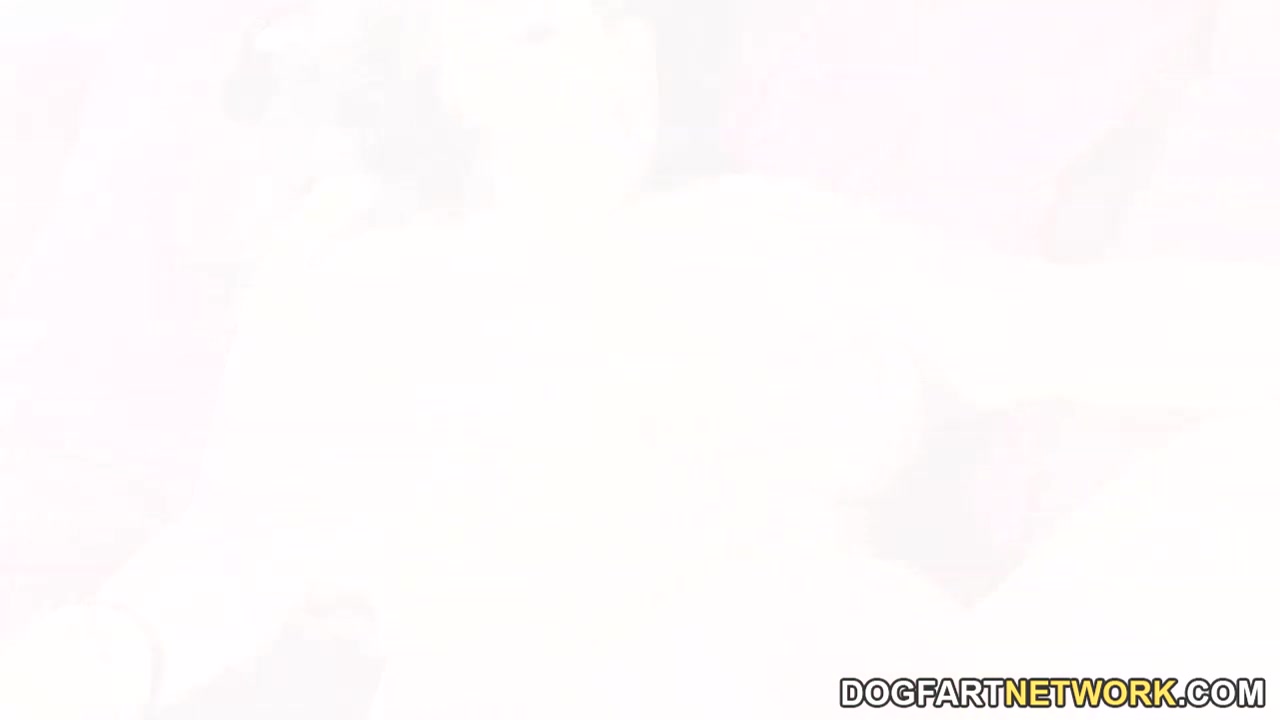 Felicia Clover's vagina gets pounded by huge black cock