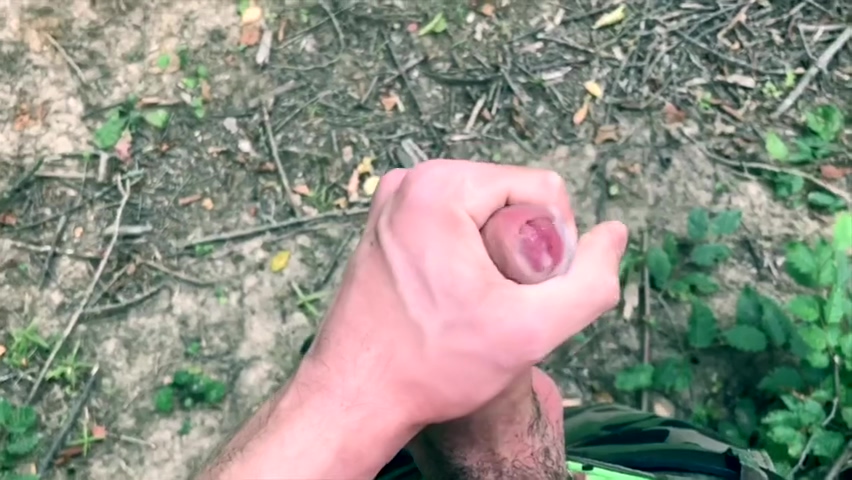 Horny Boy Wanking His Big Dick Outdoor With Sunset ! Orgasm