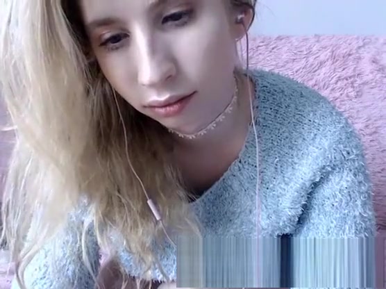 nice-looking blonde lady-man Solo cam