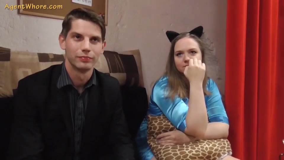 Youngie and a curvy agentwhore