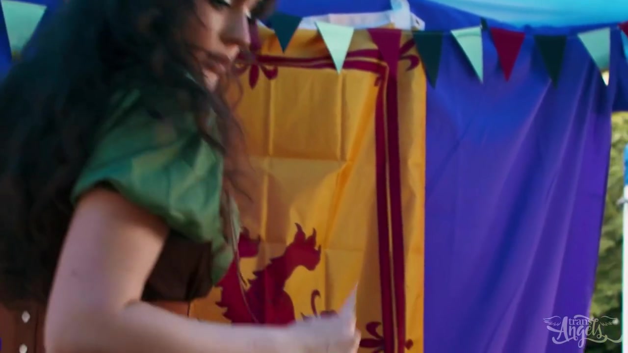 Dante Colle - Sneaky Blowjob From An Enchanted Tgirl Elf